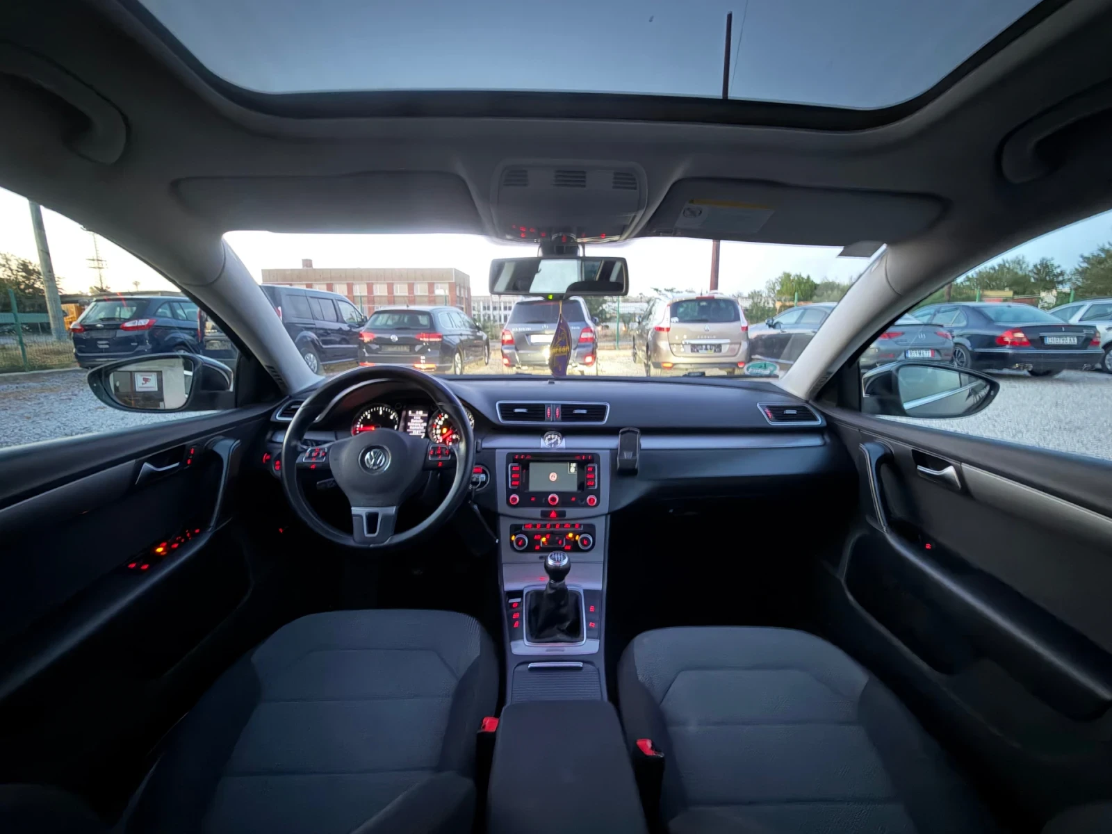 VW Passat 2.0 TDI * 140 к.с * 4x4 * Панорама, снимка 10 - Автомобили и джипове - 55647072