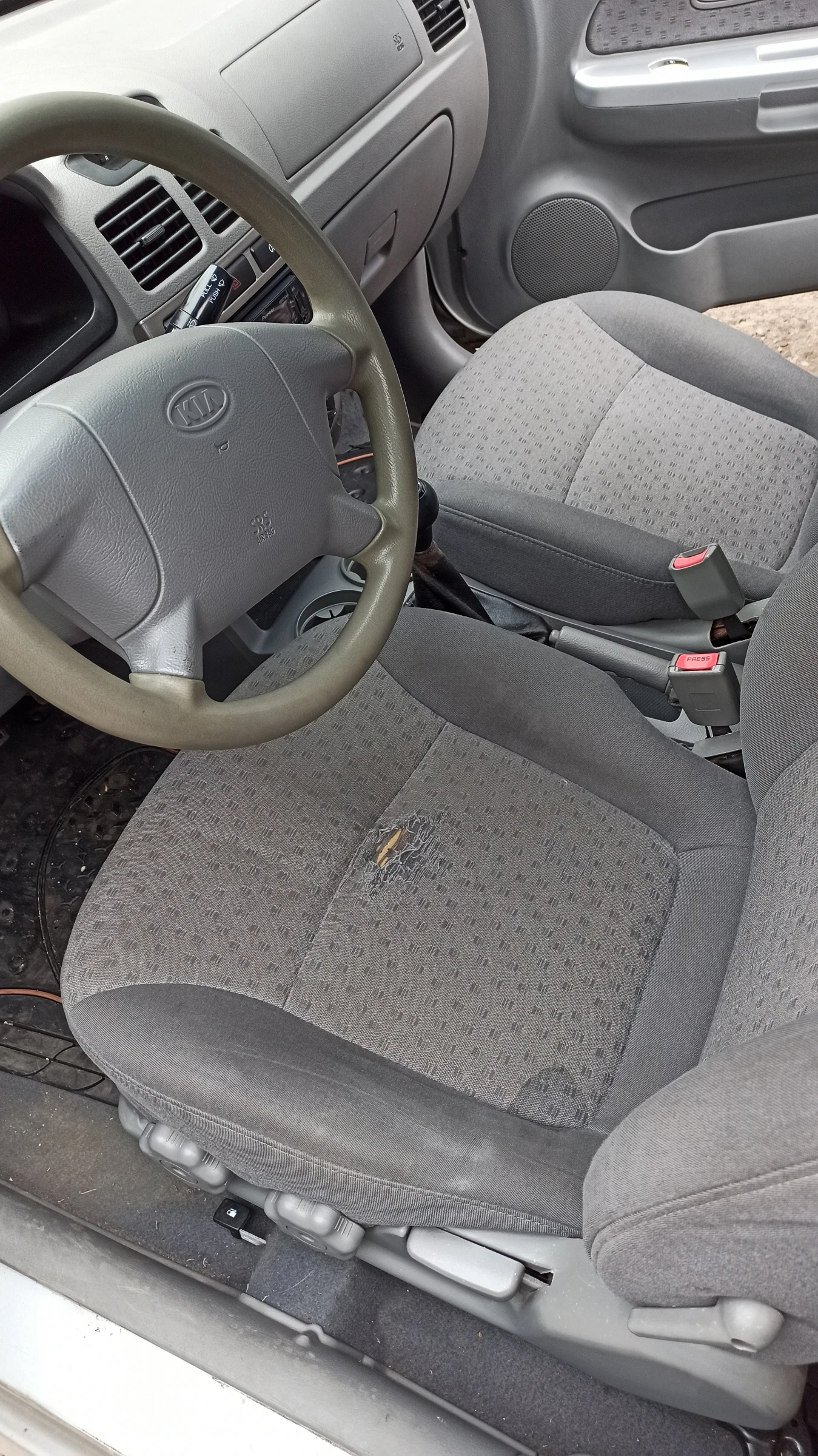 Kia Rio, снимка 9 - Автомобили и джипове - 56577546