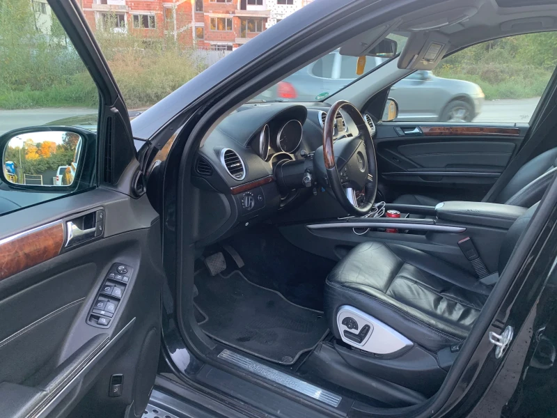 Mercedes-Benz GL 320, снимка 9 - Автомобили и джипове - 48086633