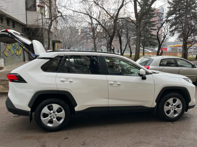 Toyota Rav4, снимка 7 - Автомобили и джипове - 48807662