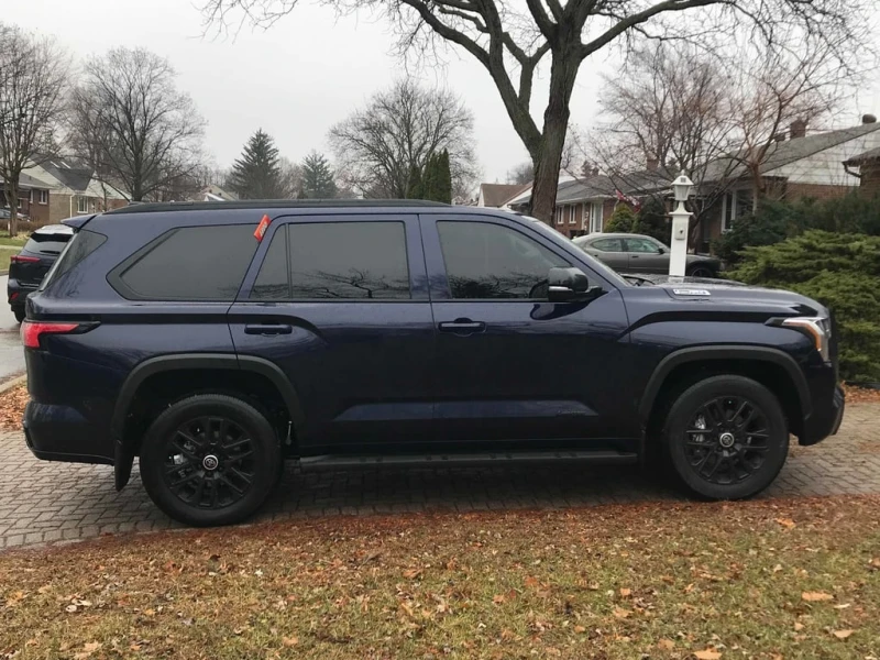 Toyota Sequoia * Limited 4WD * CARFAX * БЕЗ ПЪРВОНАЧАЛНА ВНОСКА, снимка 3 - Автомобили и джипове - 52912410