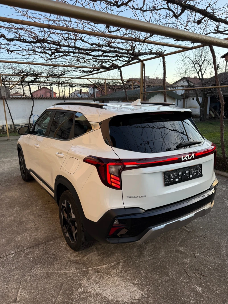 Kia Seltos 2.0 MPI AWD Automatic 4x4, снимка 3 - Автомобили и джипове - 53113511