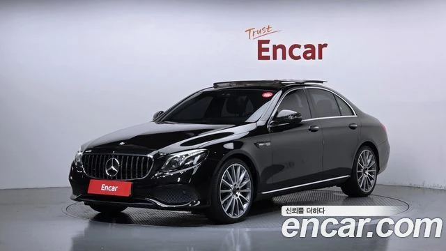 Mercedes-Benz E 300 | TOP SERVICE AMG OPTIC