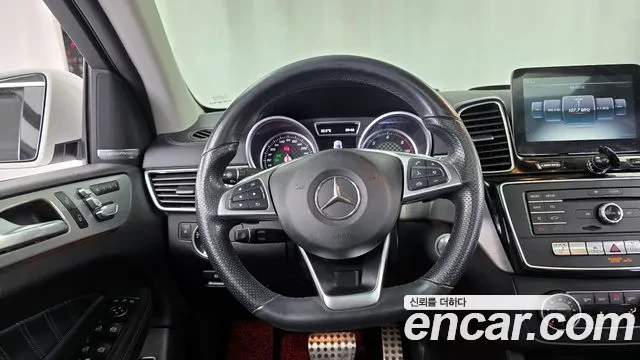 Mercedes-Benz GLE 350 КУПЕ * 360 КАМЕРИ * ДВД * АСИСТ ПАКЕТ *  * , снимка 9 - Автомобили и джипове - 55791335