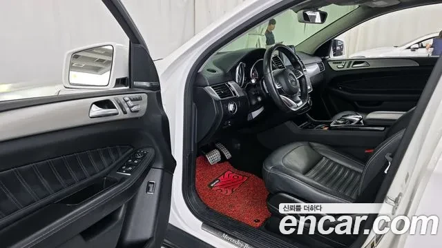 Mercedes-Benz GLE 350 КУПЕ * 360 КАМЕРИ * ДВД * АСИСТ ПАКЕТ *  * , снимка 7 - Автомобили и джипове - 55791335
