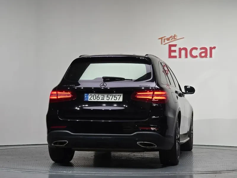 Mercedes-Benz GLC  X253 Glc300 4Matic Amg Line, снимка 4 - Автомобили и джипове - 56324060