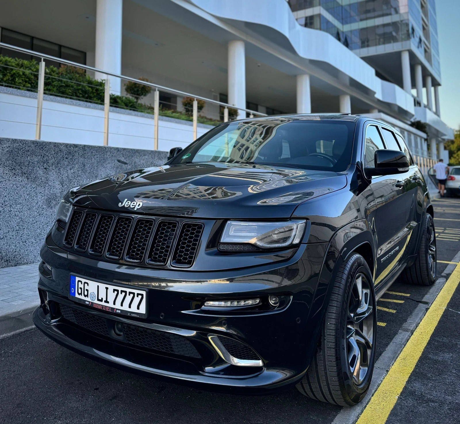 Jeep Grand cherokee SRT 6.4L - изображение 2