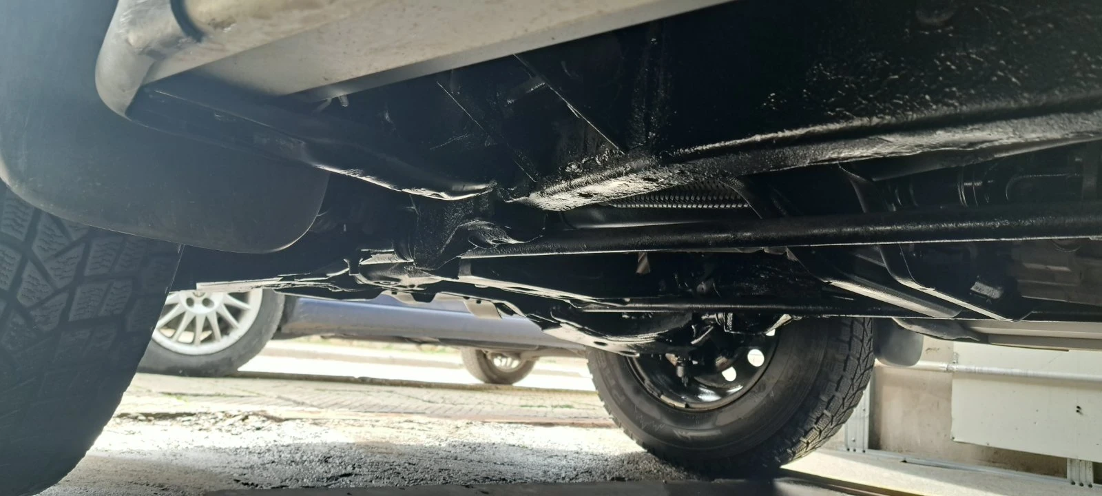 Nissan Terrano, снимка 16 - Автомобили и джипове - 53539123