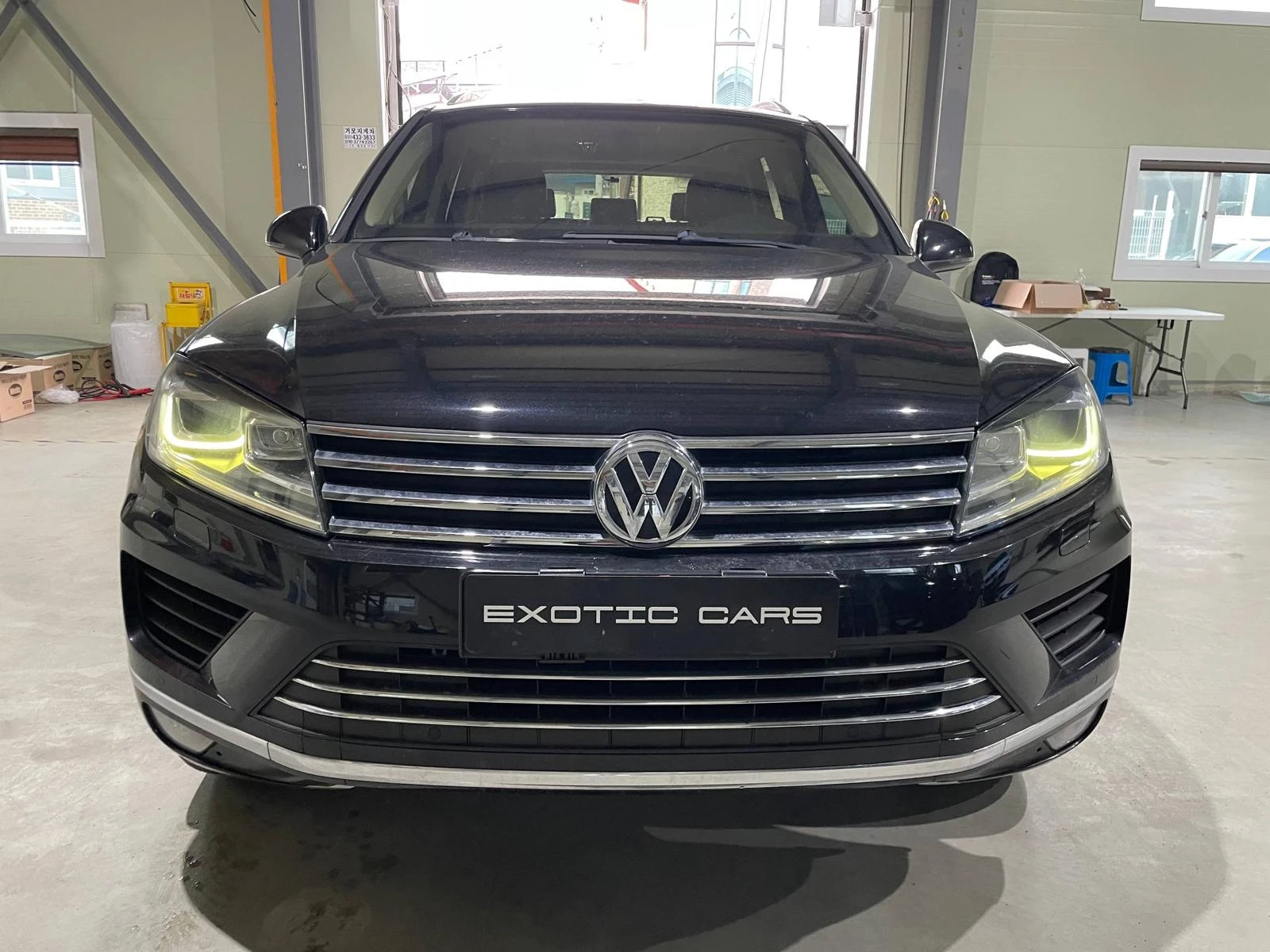 VW Touareg 3.0 TDI 4motin ! Exclusive ! FaceLift !, снимка 2 - Автомобили и джипове - 54150014