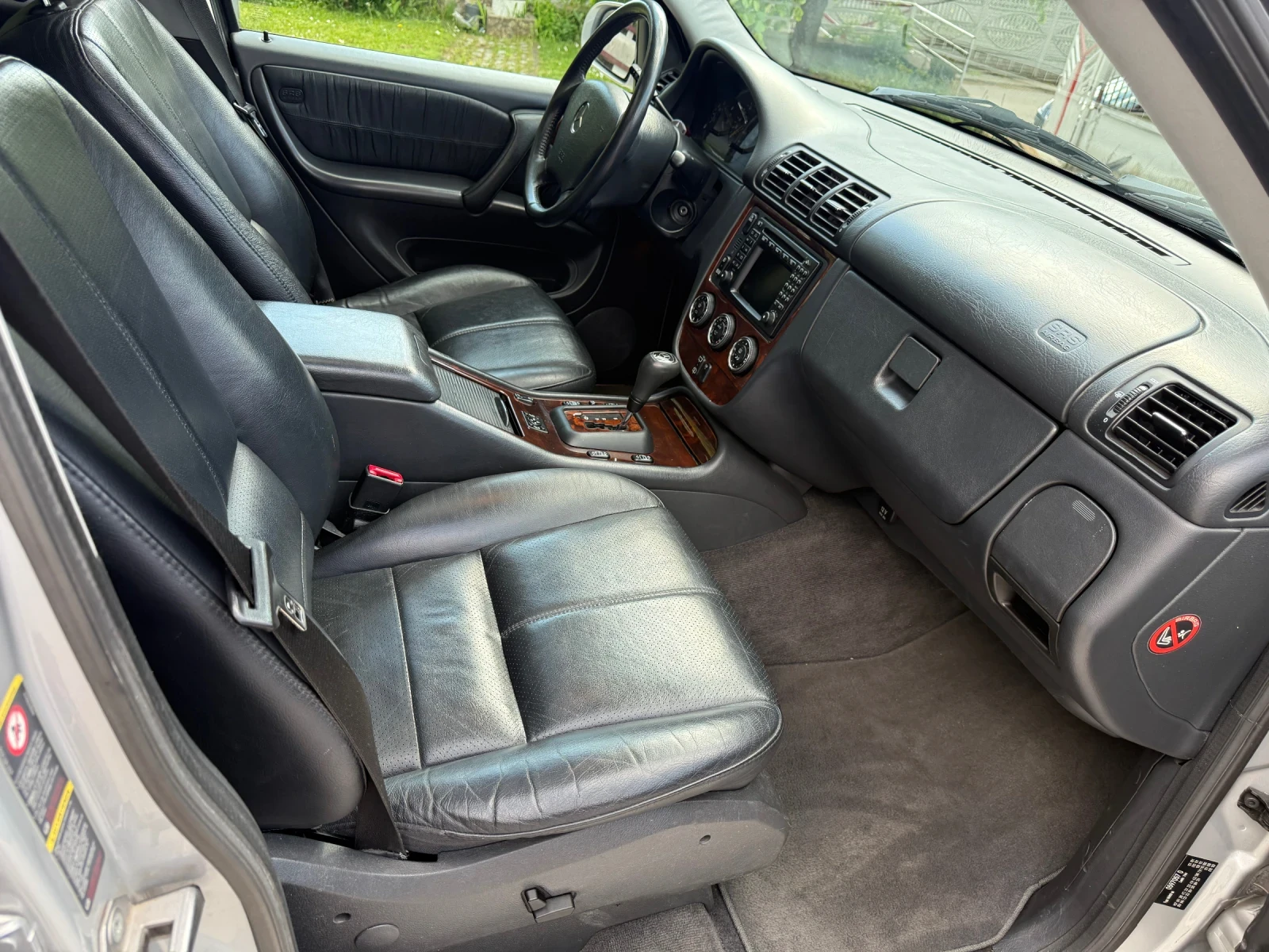 Mercedes-Benz ML 270 Facelift* Кожа* Navi* Top* , снимка 10 - Автомобили и джипове - 54413992