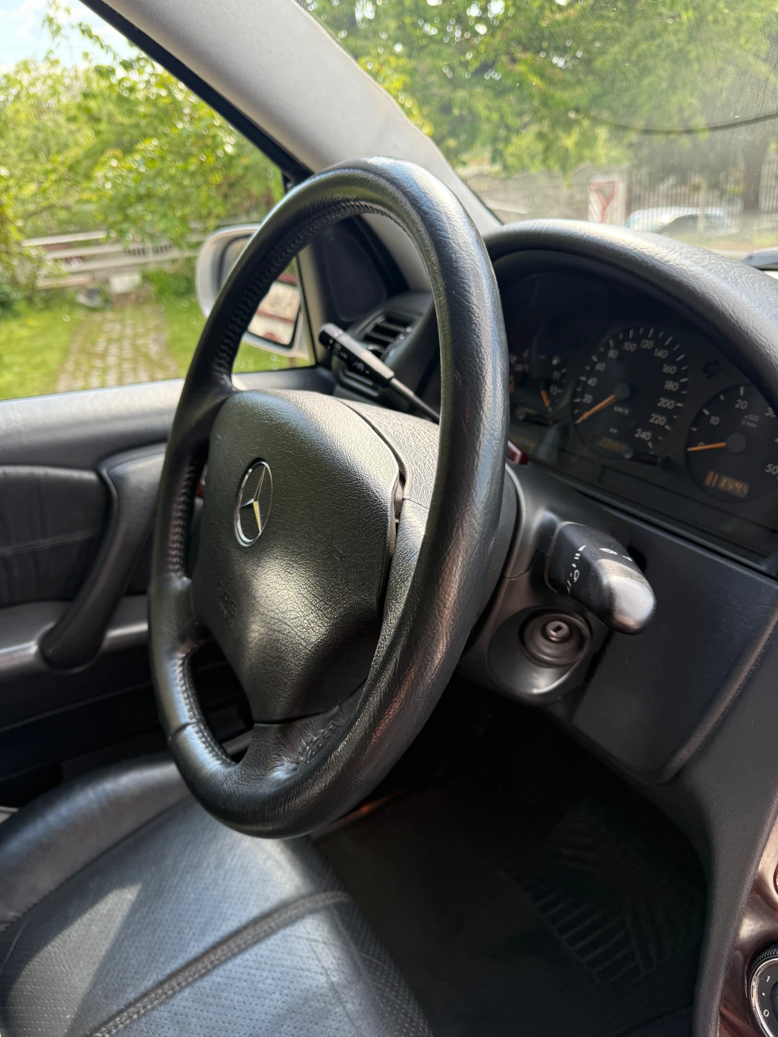 Mercedes-Benz ML 270 Facelift* Кожа* Navi* Top* , снимка 8 - Автомобили и джипове - 54413992