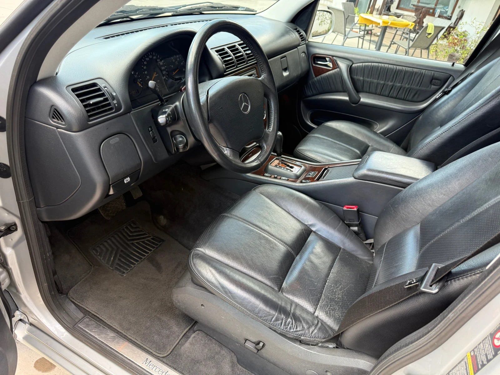 Mercedes-Benz ML 270 Facelift* Кожа* Navi* Top* , снимка 5 - Автомобили и джипове - 54413992