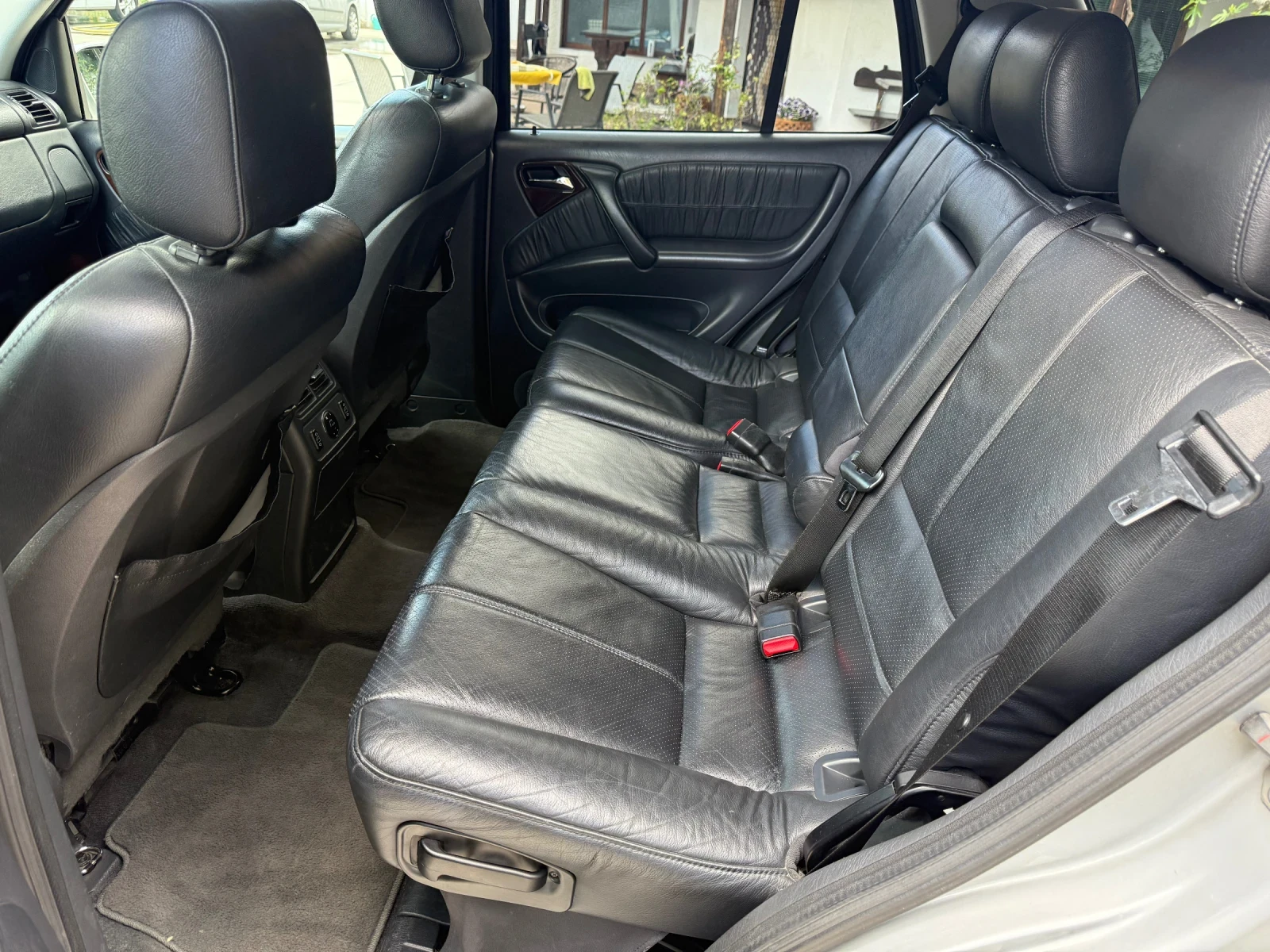 Mercedes-Benz ML 270 Facelift* Кожа* Navi* Top* , снимка 12 - Автомобили и джипове - 54413992