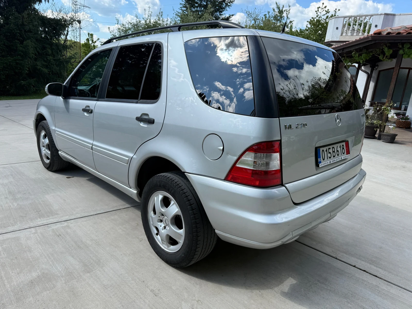 Mercedes-Benz ML 270 Facelift* Кожа* Navi* Top* , снимка 2 - Автомобили и джипове - 54413992