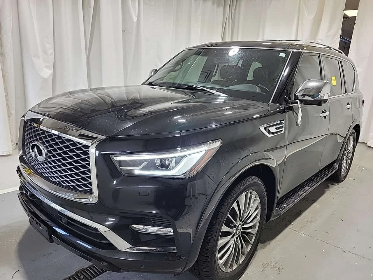 Infiniti QX80 LUXE| ОТ ПРЕДСТАВИТЕЛСТВО| DISTRONIC| ОБДУХ| ПОДГР