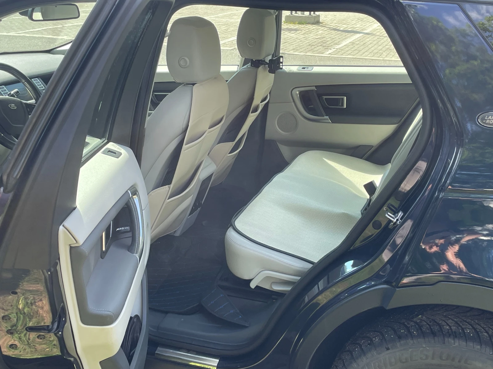 Land Rover Discovery Sport, снимка 7 - Автомобили и джипове - 54886297