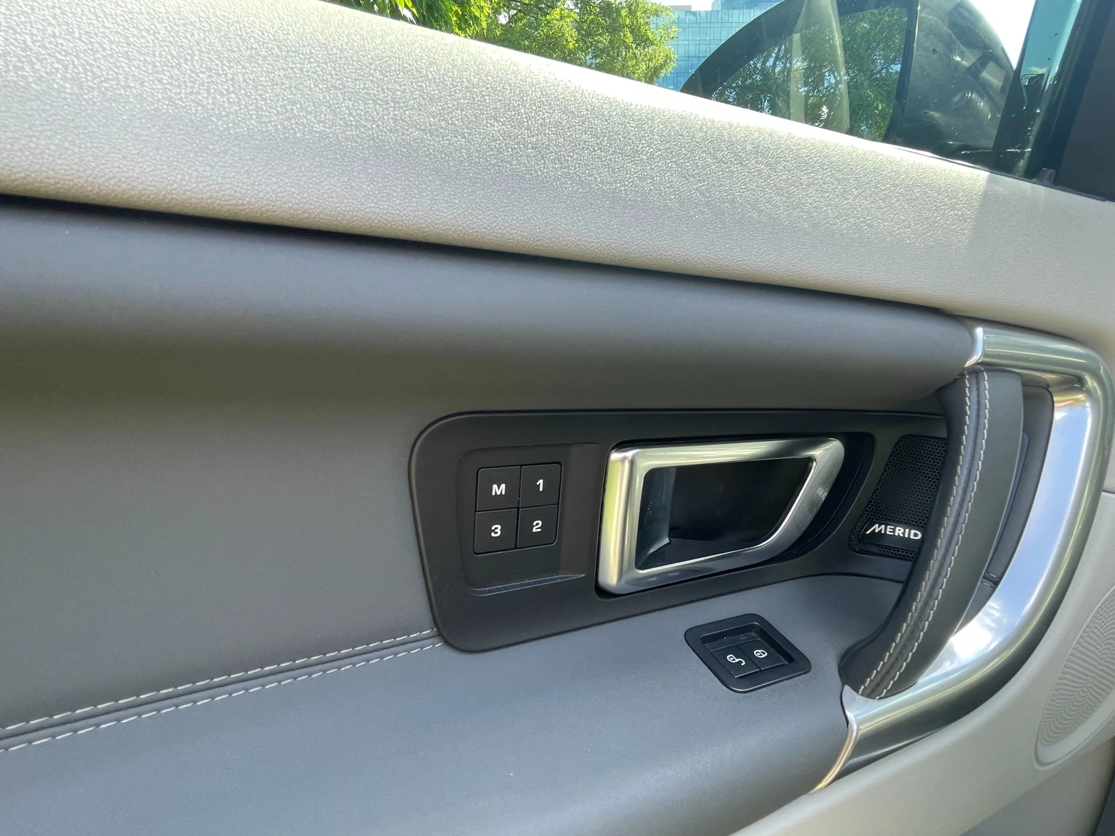 Land Rover Discovery Sport, снимка 14 - Автомобили и джипове - 54886297