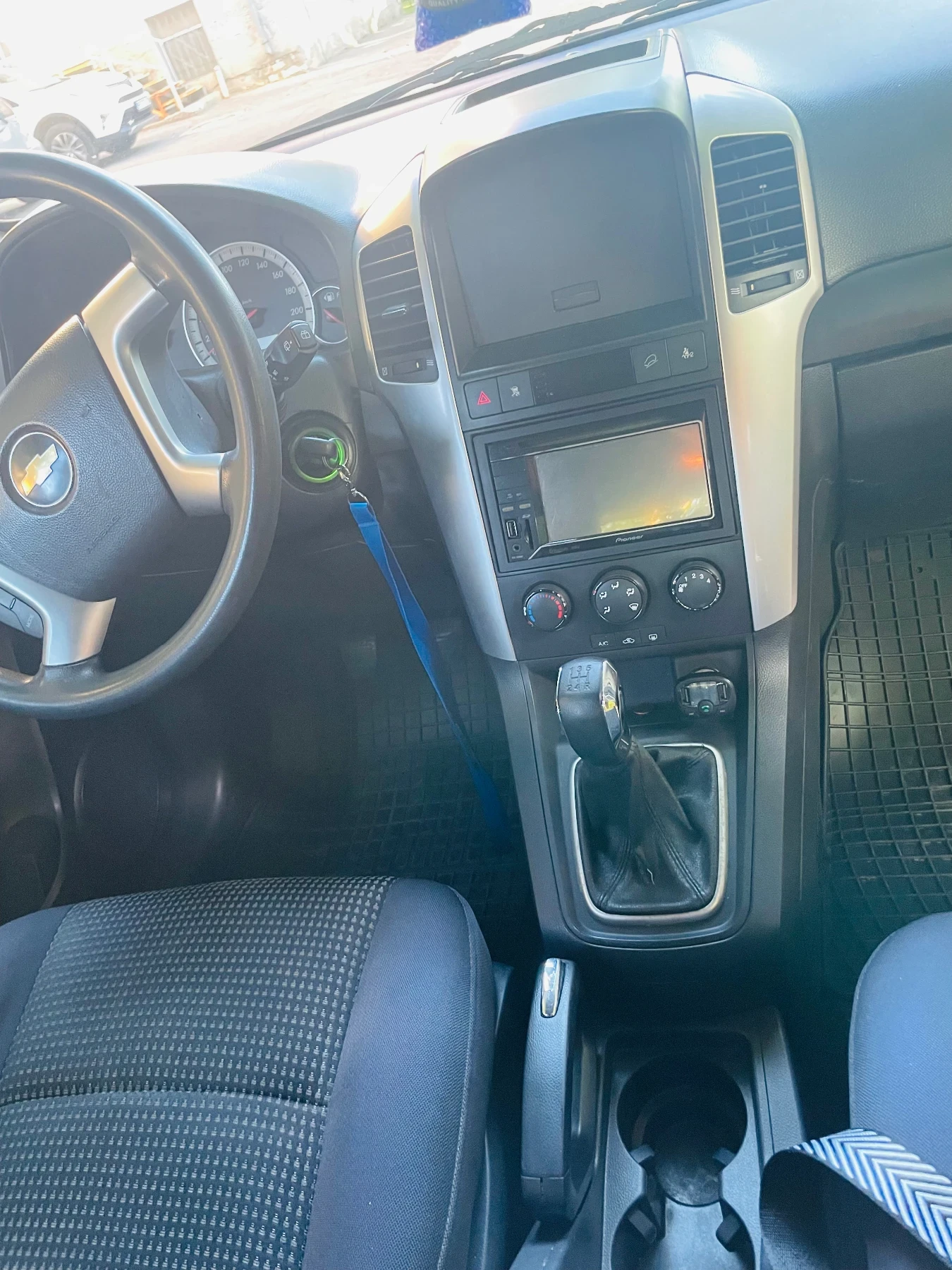 Chevrolet Captiva, снимка 6 - Автомобили и джипове - 54994646