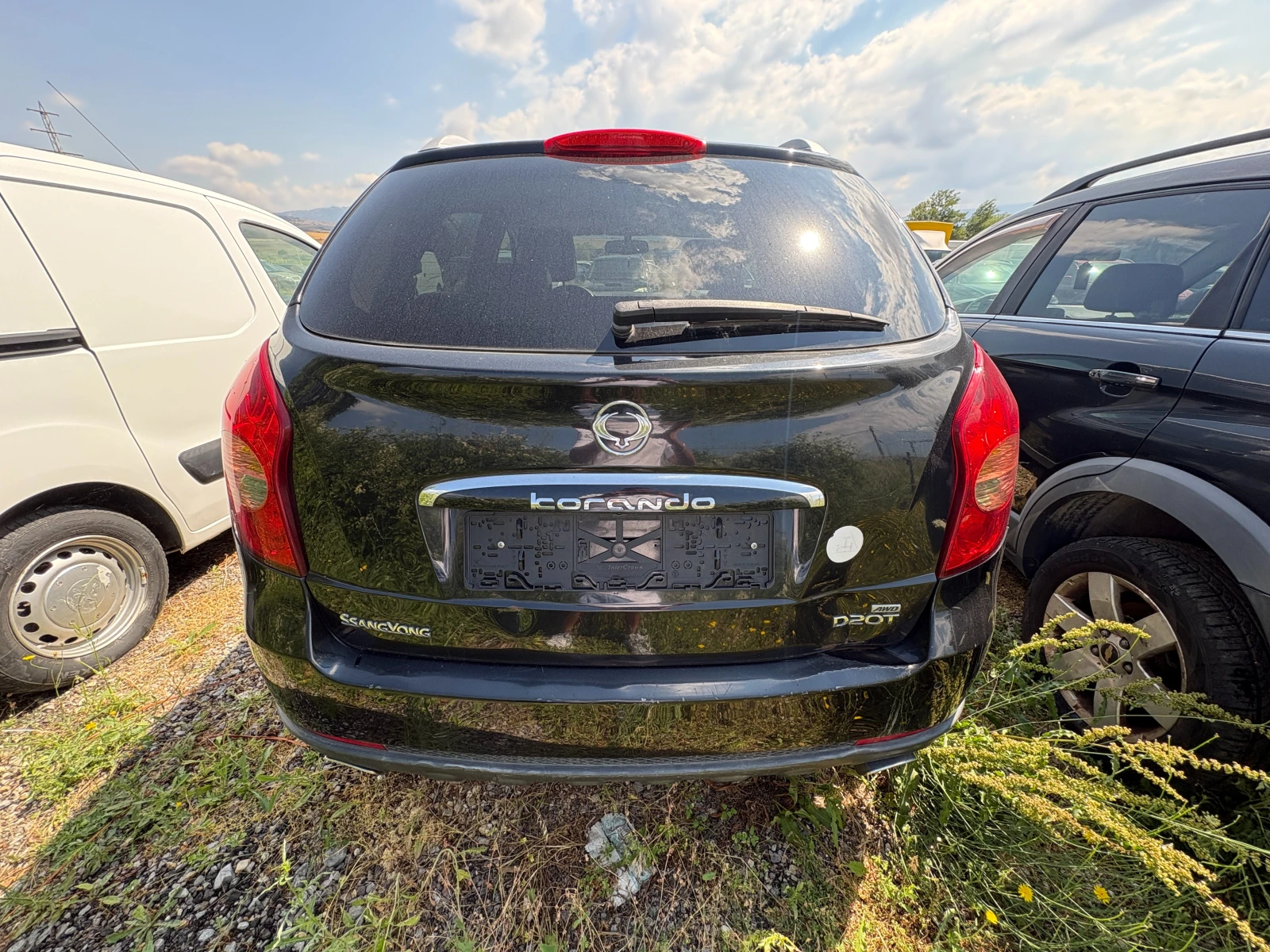 SsangYong Korando 2.0 4х4 БАРТЕР, снимка 3 - Автомобили и джипове - 55304238