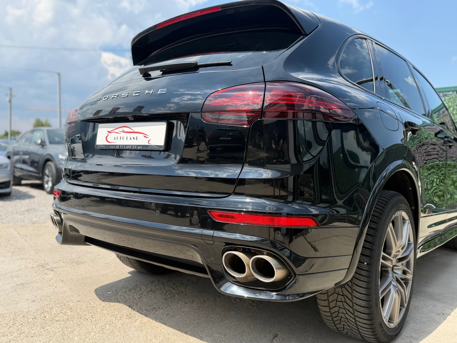 Porsche Cayenne GTS/MATRIX/BOSE/PANO/KEYLESS GO/СОБСТВЕН ЛИЗИНГ, снимка 8 - Автомобили и джипове - 55811441