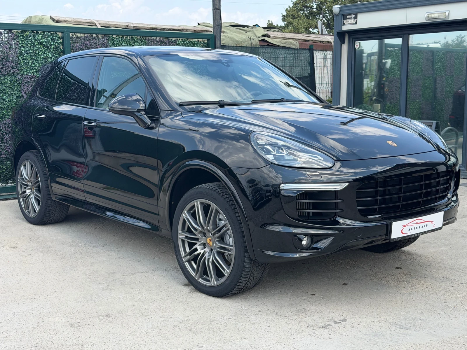 Porsche Cayenne GTS/MATRIX/BOSE/PANO/KEYLESS GO/СОБСТВЕН ЛИЗИНГ, снимка 2 - Автомобили и джипове - 55811441