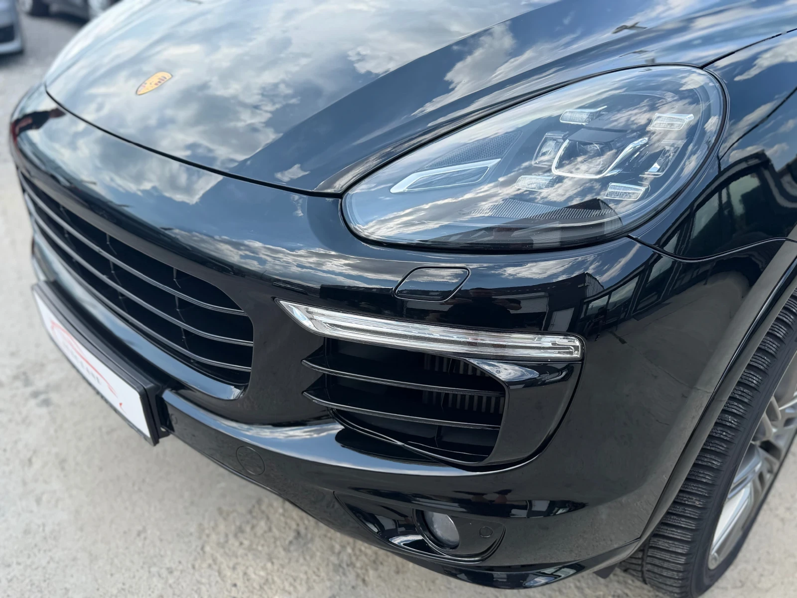 Porsche Cayenne GTS/MATRIX/BOSE/PANO/KEYLESS GO/СОБСТВЕН ЛИЗИНГ, снимка 4 - Автомобили и джипове - 55811441
