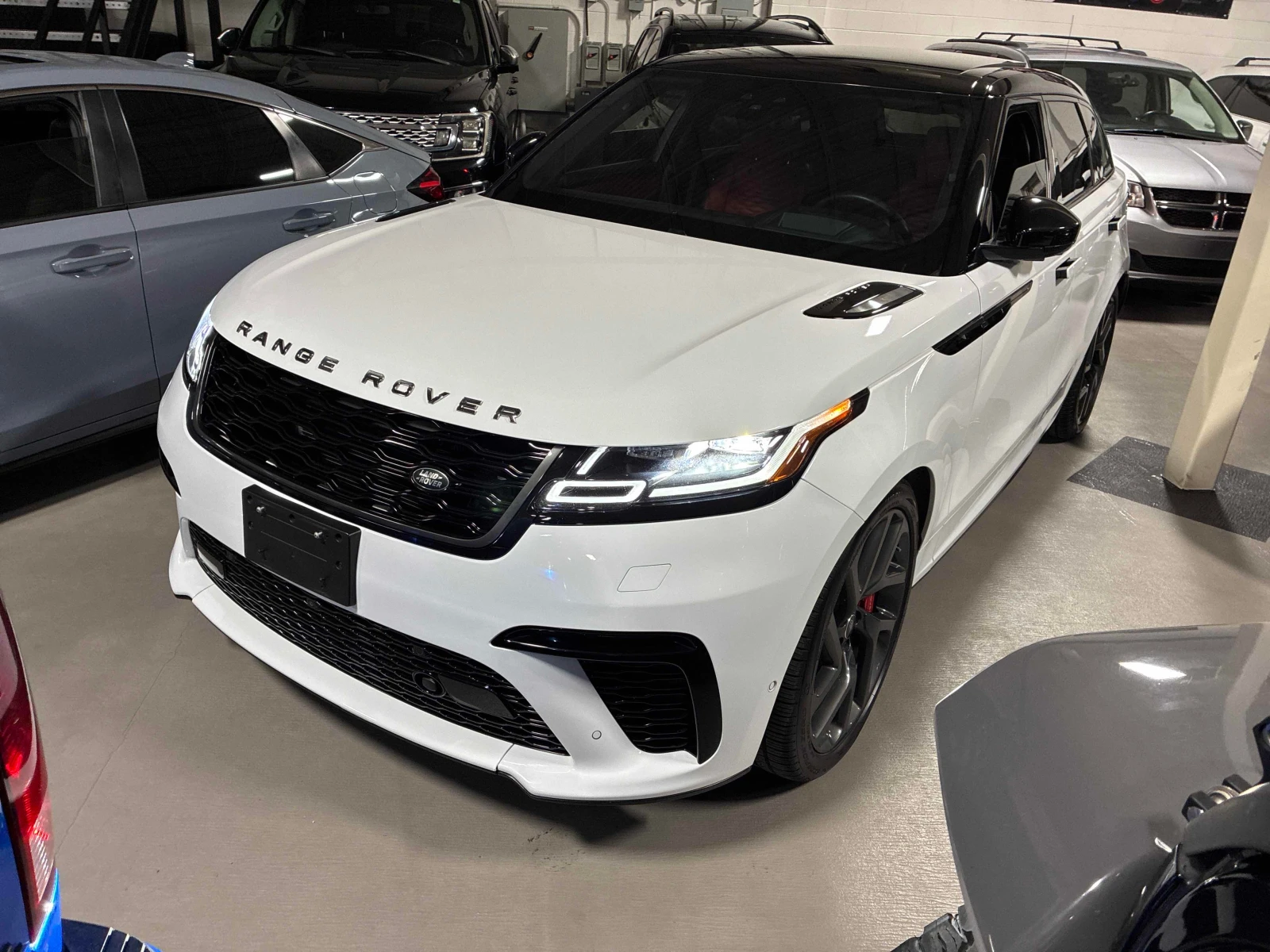 Land Rover Range Rover Velar * SV Autobiography Dynamic * CARFAX * ОПЦИЯ ЗА ФИН, снимка 16 - Автомобили и джипове - 55939992