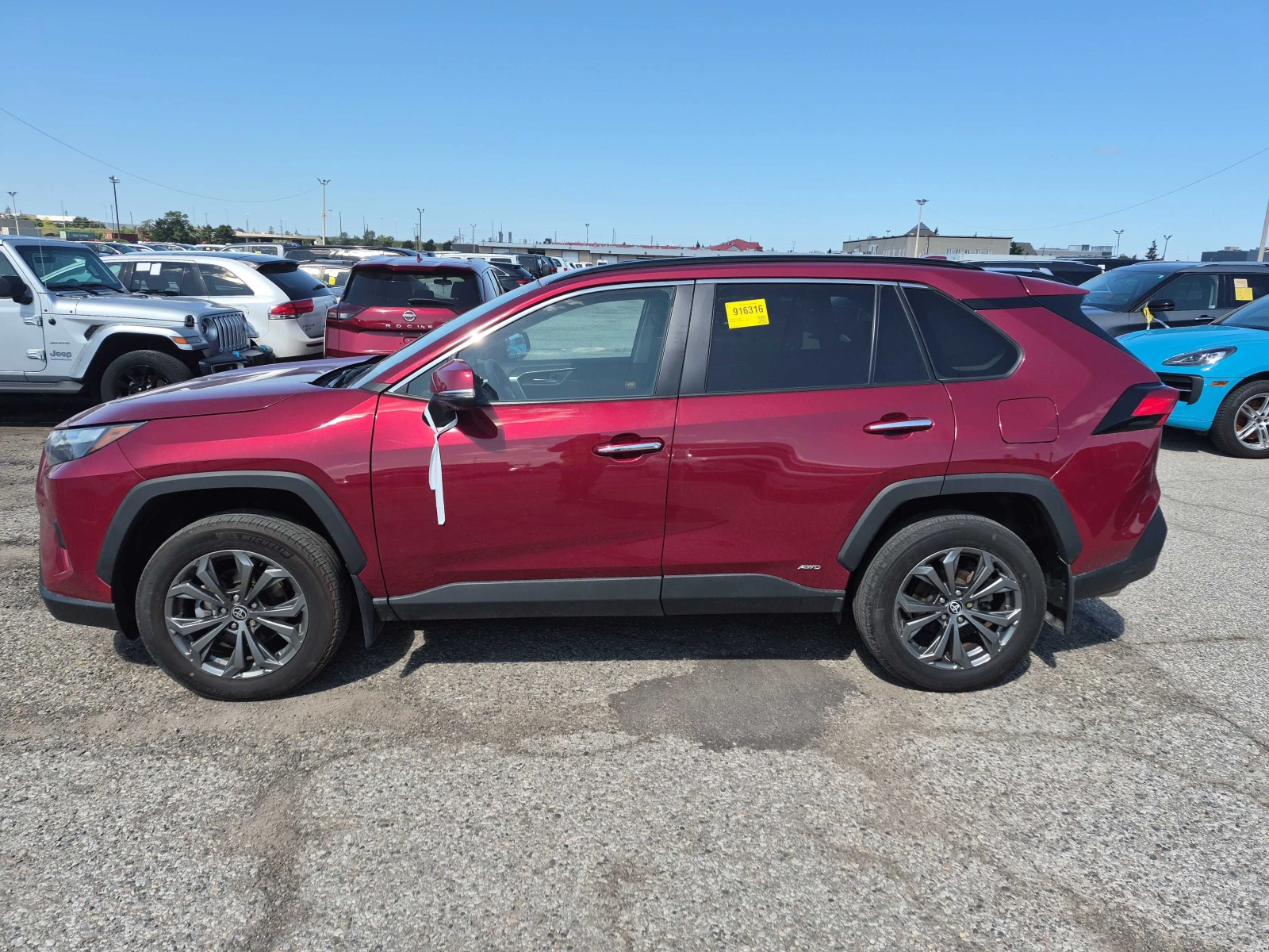 Toyota Rav4 * Hybrid Limited * CARFAX * БЕЗ ПЪРВОНАЧАЛНА ВНОСК, снимка 15 - Автомобили и джипове - 56057060