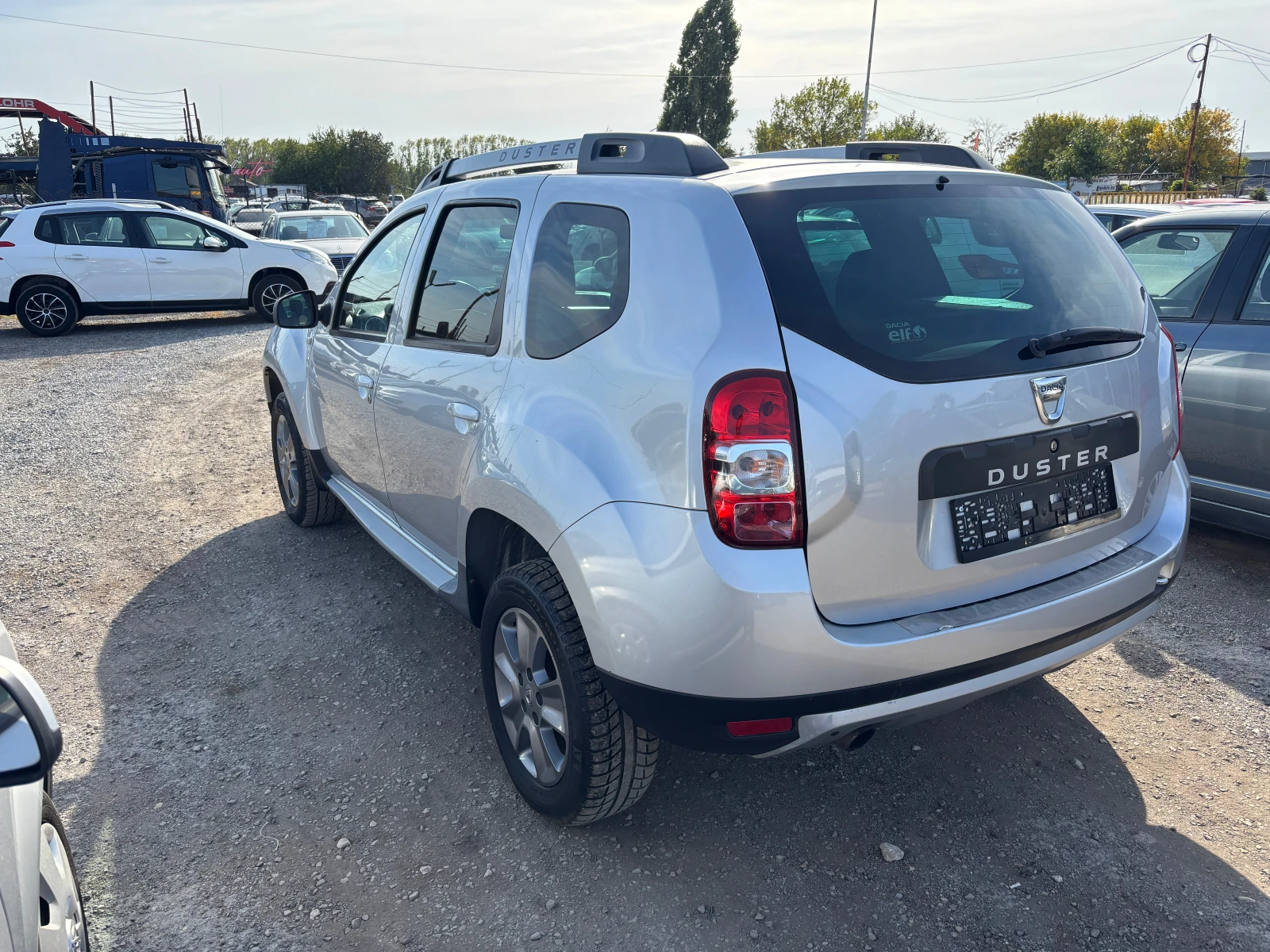 Dacia Duster 1.2 БЕНЗИН , снимка 5 - Автомобили и джипове - 56430573