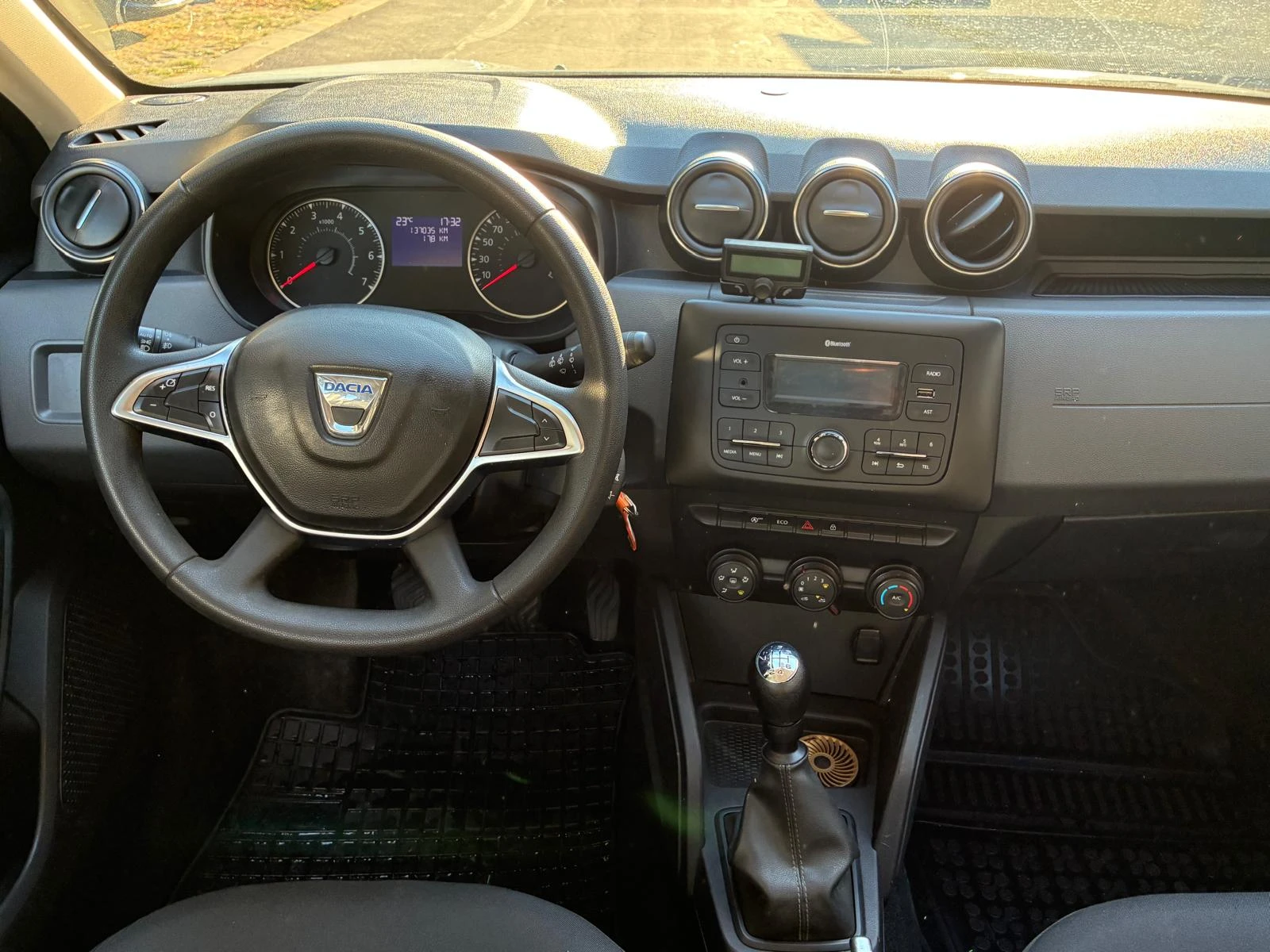 Dacia Duster, снимка 12 - Автомобили и джипове - 56537407