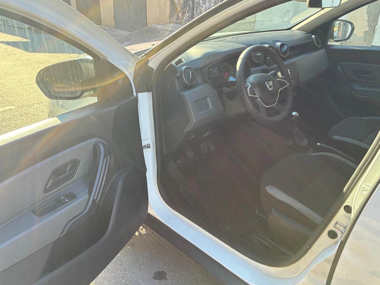 Dacia Duster, снимка 11 - Автомобили и джипове - 56537407