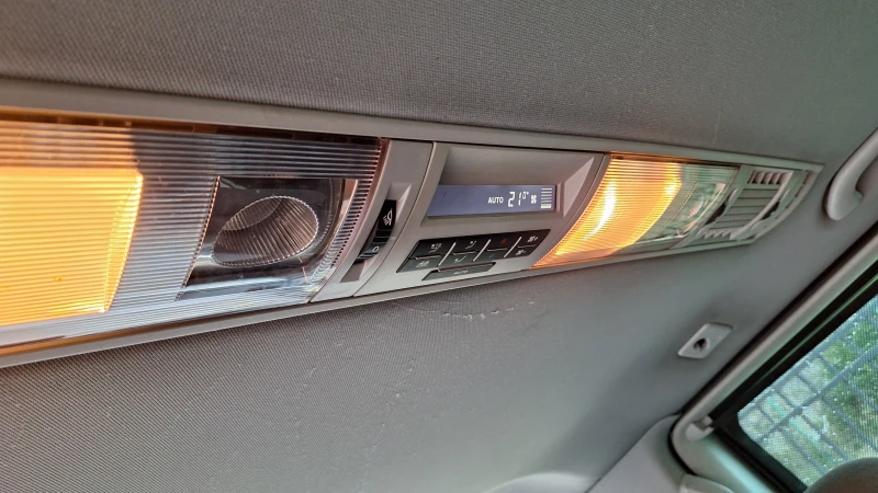 VW Multivan 2.0 TDI  6ск. 6+ 1, снимка 7 - Бусове и автобуси - 53301947