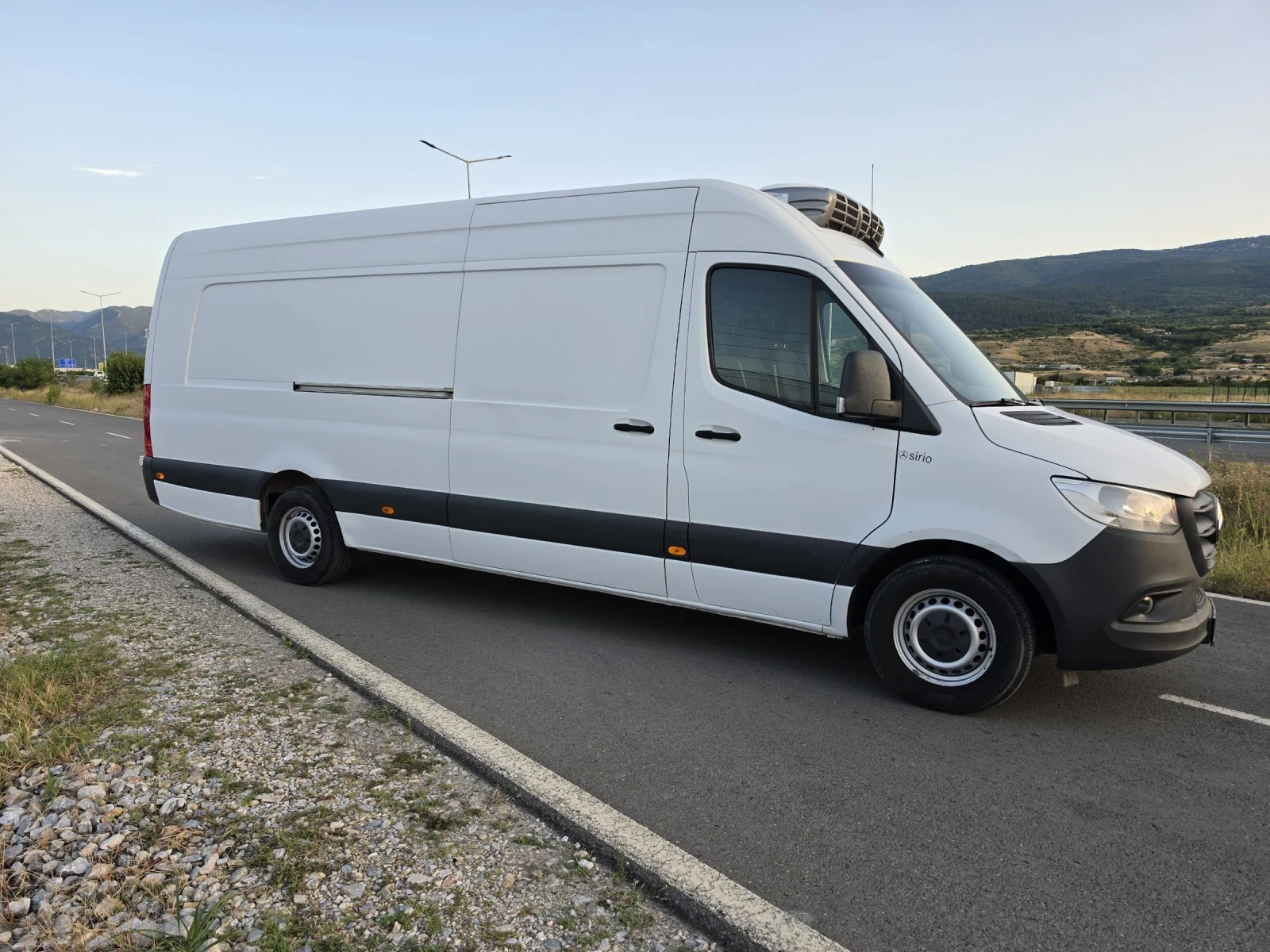 Mercedes-Benz Sprinter 319 319 ХЛАДИЛЕН, снимка 4 - Бусове и автобуси - 55426184