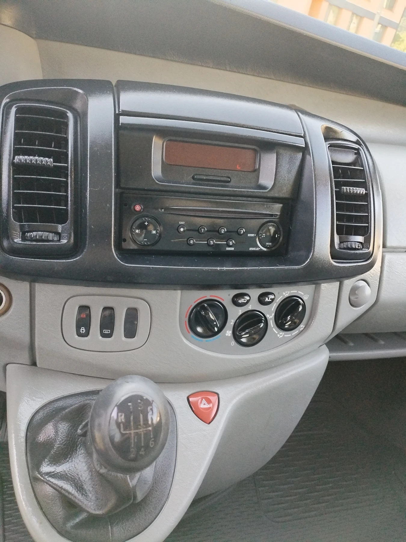 Renault Trafic 2.0 DCI 114HP FACE Клима МАКСИ , снимка 12 - Бусове и автобуси - 55455854
