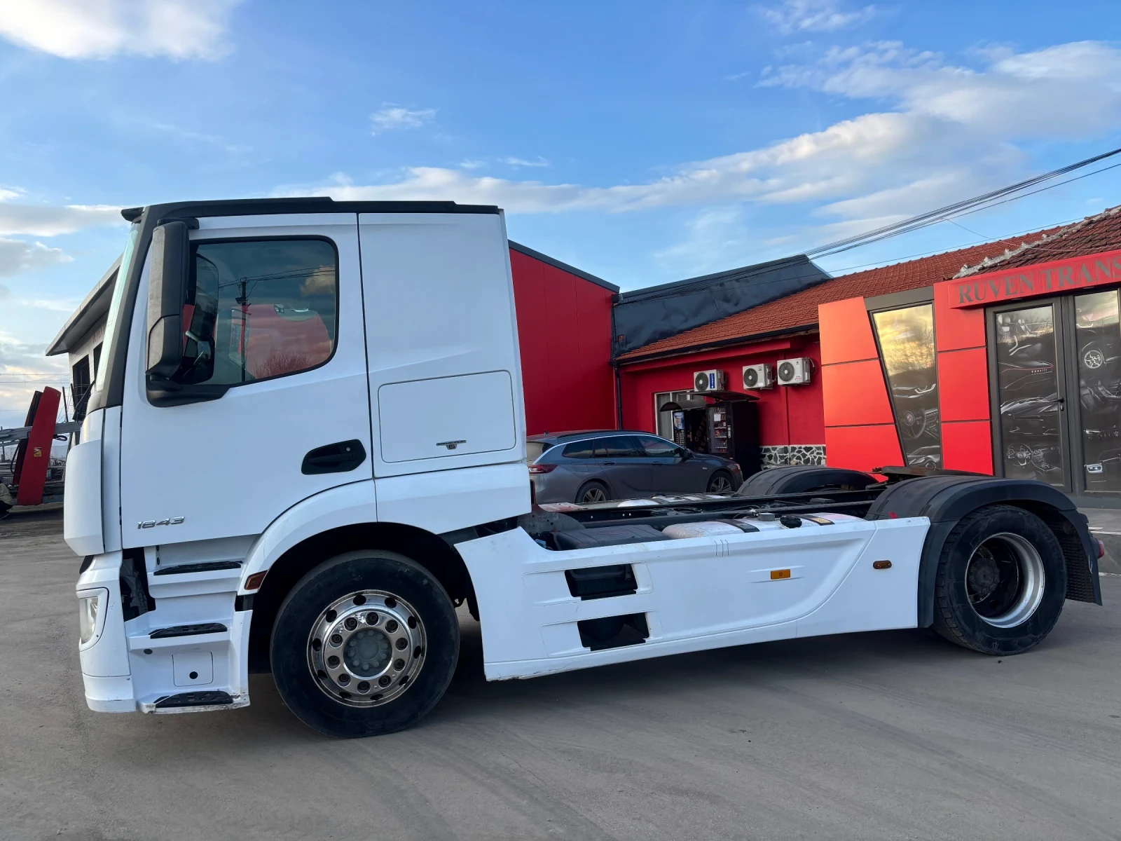 Mercedes-Benz Actros 1843 - изображение 2