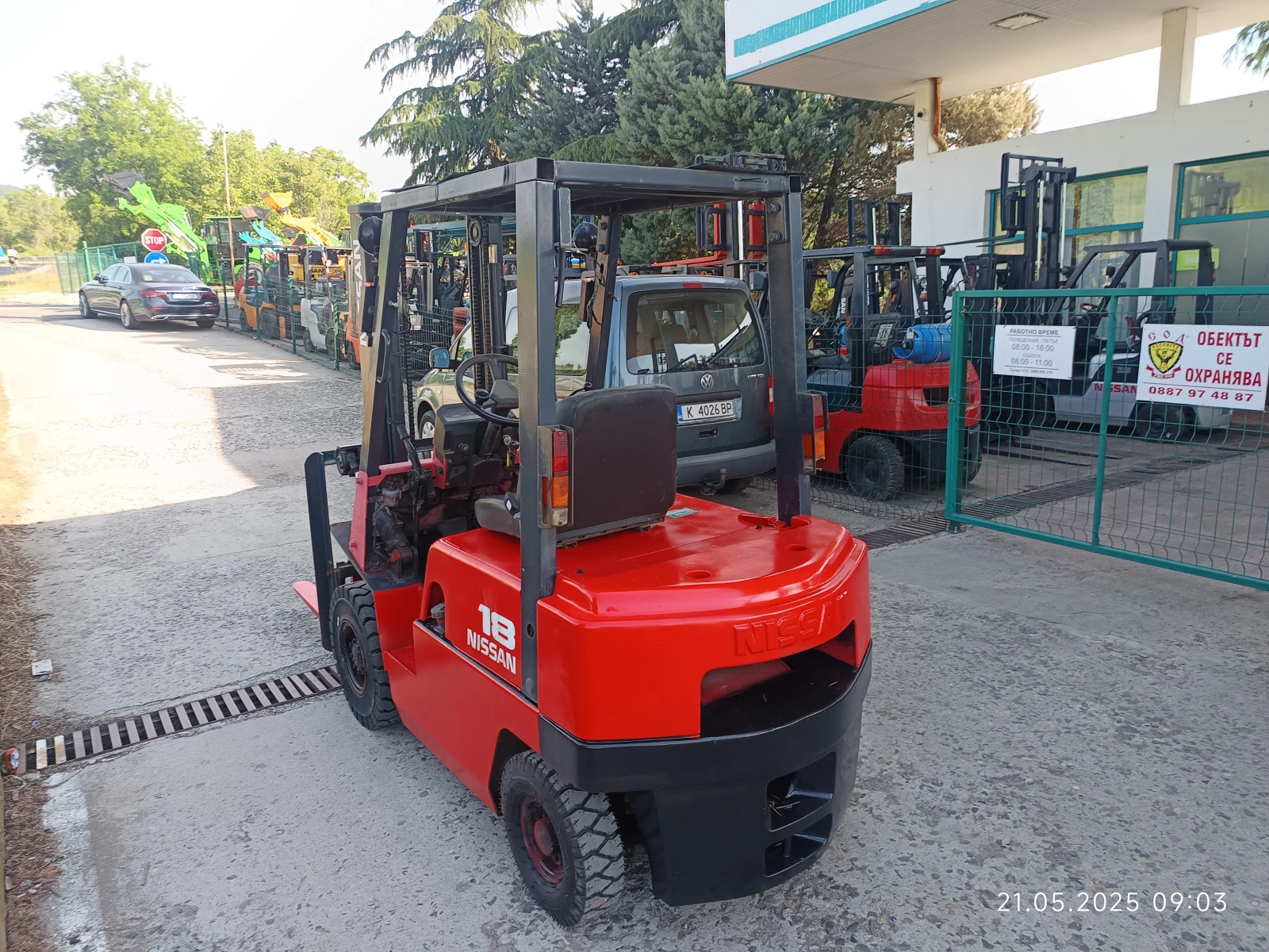  Nissan    1.8 | Mobile.bg   2