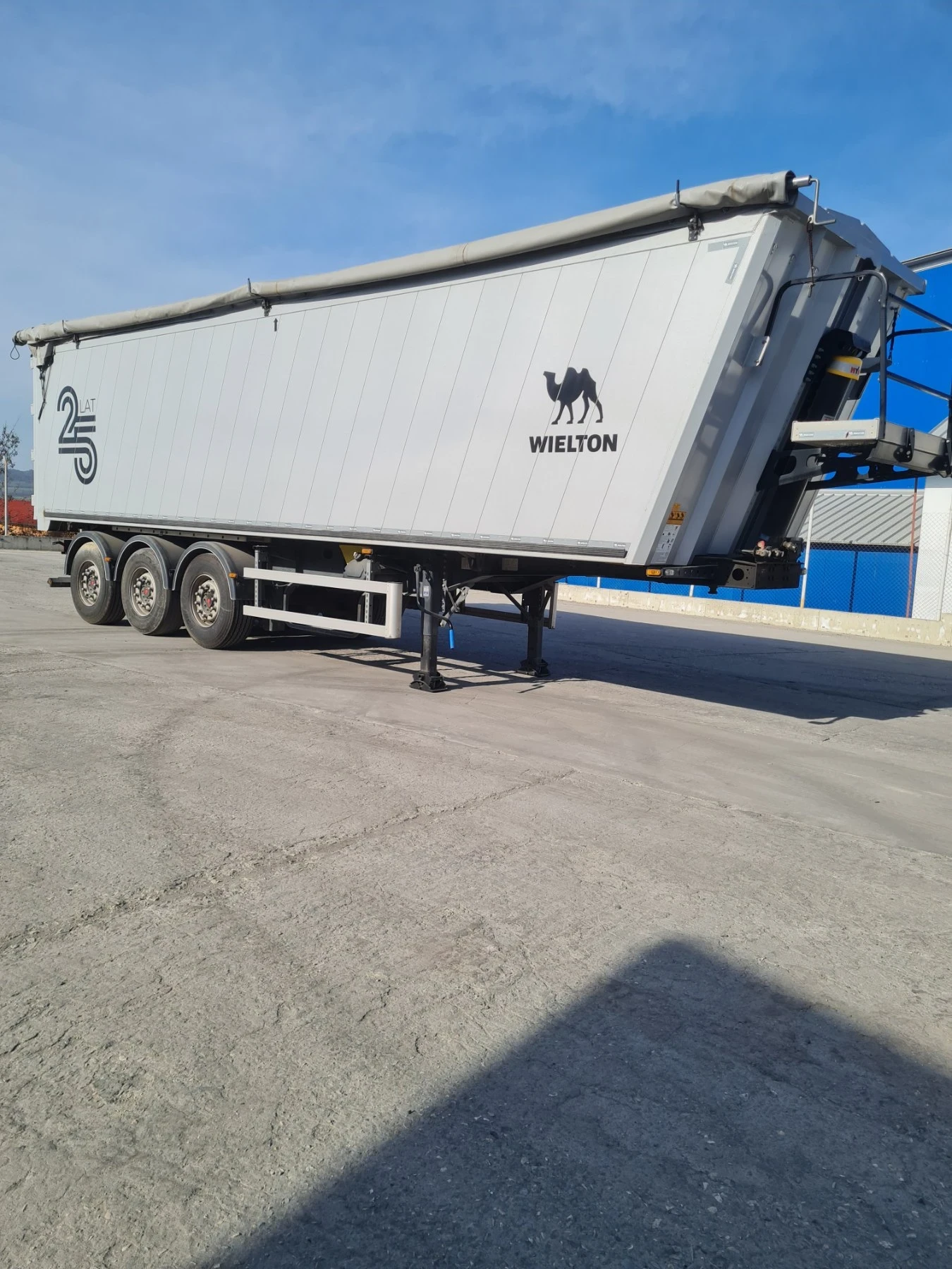 Полуремарке Wielton HB 48 AT