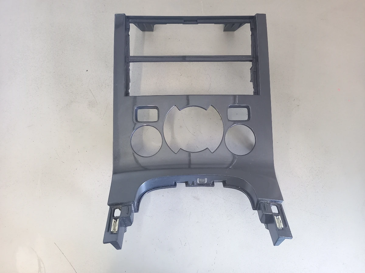 Централна конзола Пежо 3008