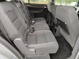 VW Touran 2.0-140 КС АВТОМАТИК, НАВИ, 6+ 1, снимка 13