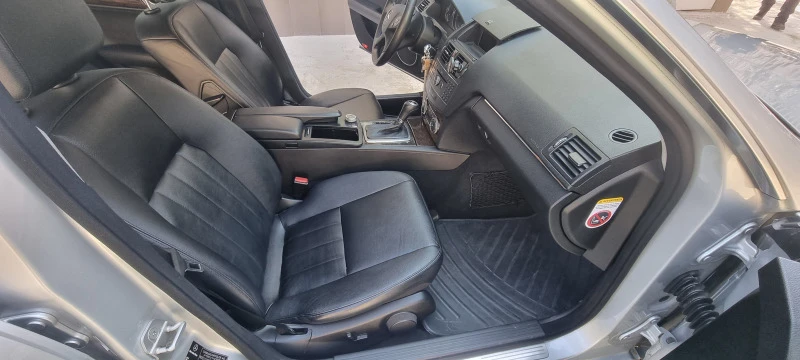 Mercedes-Benz C 220, снимка 10 - Автомобили и джипове - 47562547