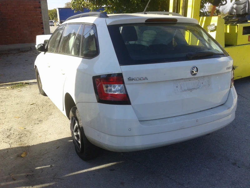 Skoda Fabia 1.4d, снимка 2 - Автомобили и джипове - 47704206