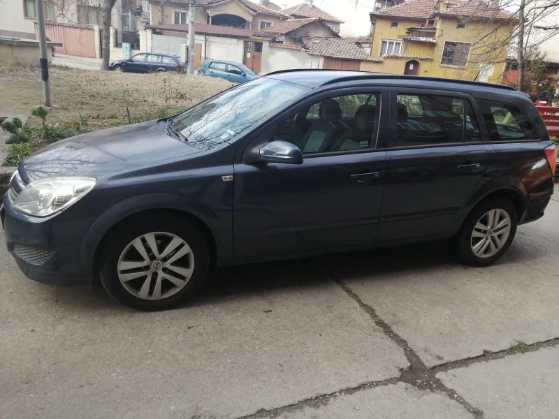 Opel Astra, снимка 1 - Автомобили и джипове - 48787905