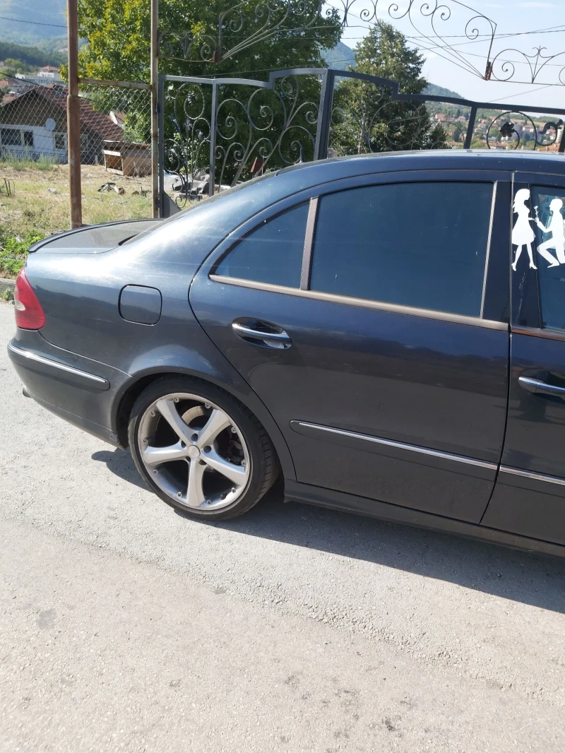 Mercedes-Benz E 270 E270, снимка 4 - Автомобили и джипове - 49269578