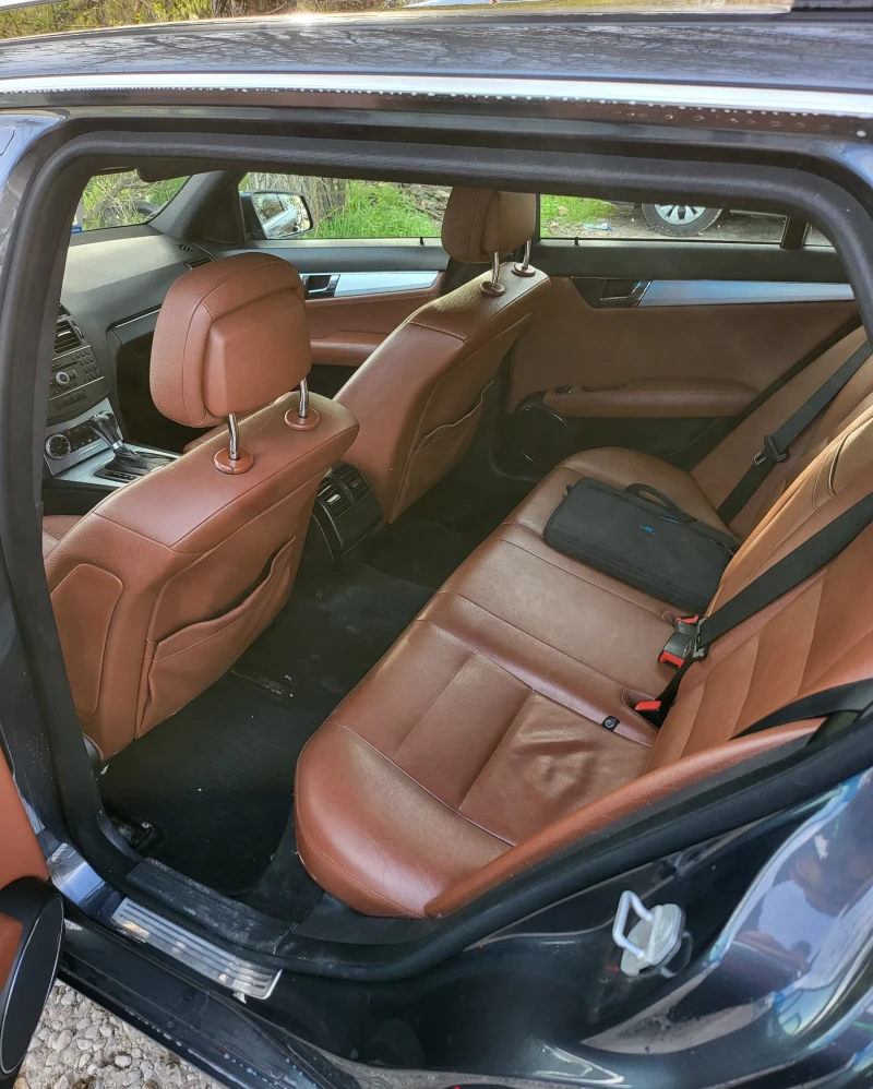 Mercedes-Benz C 220 C220, снимка 10 - Автомобили и джипове - 52725731