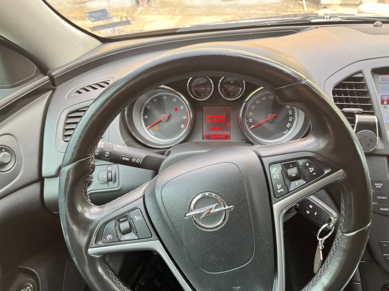 Opel Insignia, снимка 8 - Автомобили и джипове - 52587194