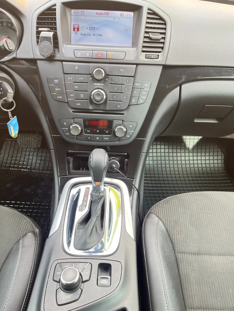 Opel Insignia, снимка 7 - Автомобили и джипове - 52587194