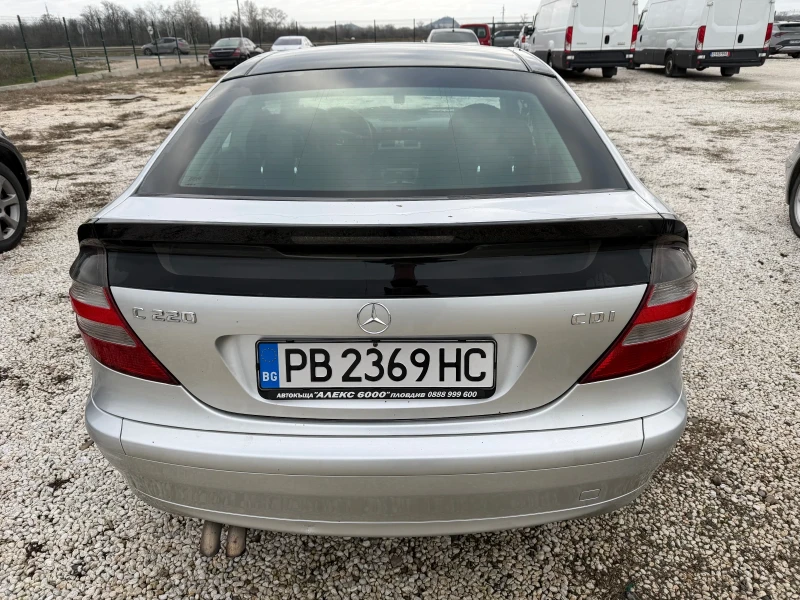 Mercedes-Benz C 220, снимка 5 - Автомобили и джипове - 52487380