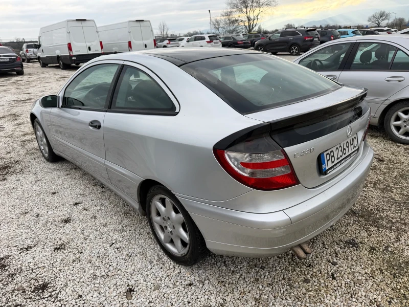 Mercedes-Benz C 220, снимка 6 - Автомобили и джипове - 52487380