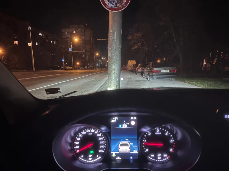 Mercedes-Benz C 220 C class 9G , снимка 14 - Автомобили и джипове - 52540250