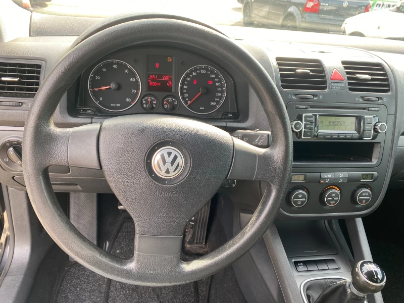 VW Golf 1.6i 102к.с , снимка 11 - Автомобили и джипове - 52934518